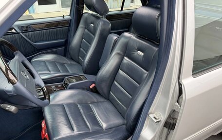 Mercedes-Benz E-Класс, 1993 год, 25 500 000 рублей, 9 фотография