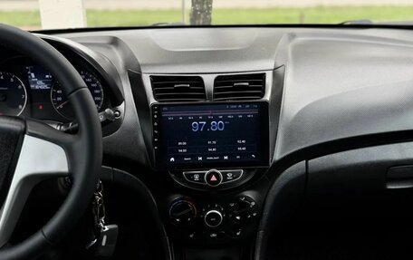 Hyundai Solaris II рестайлинг, 2014 год, 815 000 рублей, 12 фотография