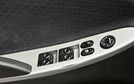 Hyundai Solaris II рестайлинг, 2013 год, 625 000 рублей, 13 фотография