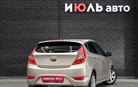 Hyundai Solaris II рестайлинг, 2013 год, 625 000 рублей, 4 фотография