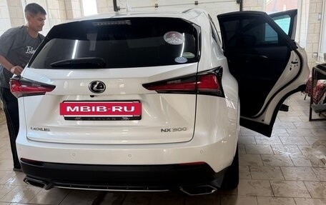 Lexus NX I, 2017 год, 3 999 999 рублей, 4 фотография