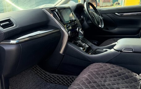 Toyota Vellfire II, 2018 год, 4 450 000 рублей, 12 фотография