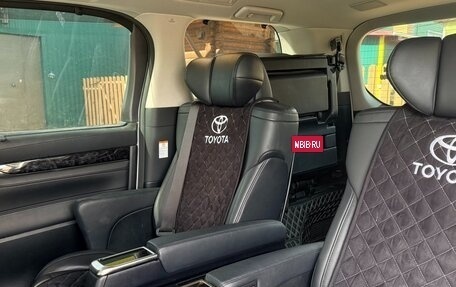 Toyota Vellfire II, 2018 год, 4 450 000 рублей, 13 фотография