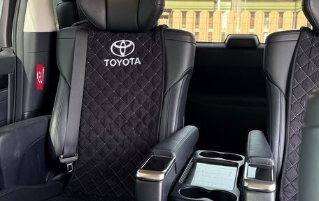 Toyota Vellfire II, 2018 год, 4 450 000 рублей, 15 фотография