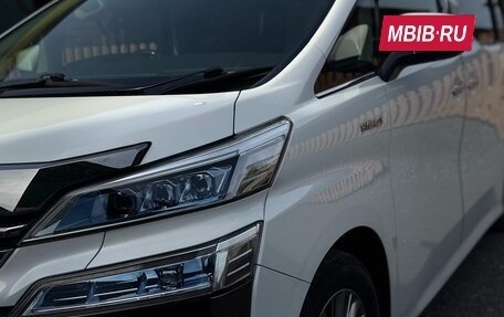 Toyota Vellfire II, 2018 год, 4 450 000 рублей, 10 фотография