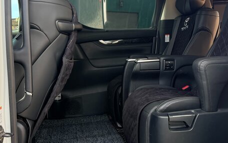 Toyota Vellfire II, 2018 год, 4 450 000 рублей, 19 фотография