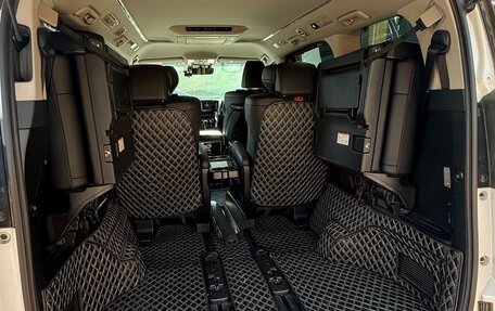 Toyota Vellfire II, 2018 год, 4 450 000 рублей, 17 фотография