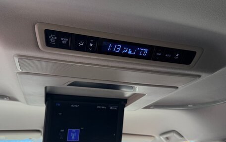 Toyota Vellfire II, 2018 год, 4 450 000 рублей, 24 фотография