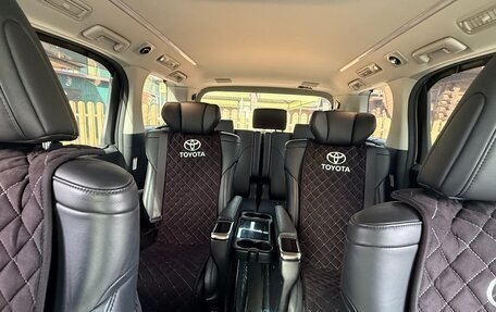 Toyota Vellfire II, 2018 год, 4 450 000 рублей, 26 фотография