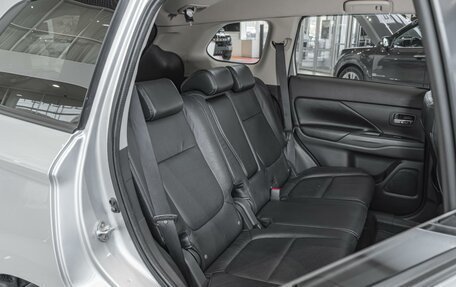 Mitsubishi Outlander III рестайлинг 3, 2013 год, 1 290 000 рублей, 7 фотография