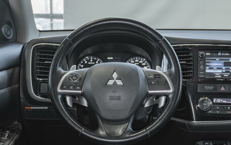 Mitsubishi Outlander III рестайлинг 3, 2013 год, 1 290 000 рублей, 18 фотография