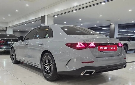 Mercedes-Benz E-Класс, 2026 год, 8 189 726 рублей, 3 фотография