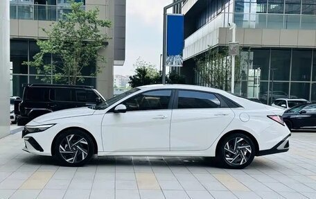 Hyundai Elantra, 2023 год, 1 688 008 рублей, 4 фотография