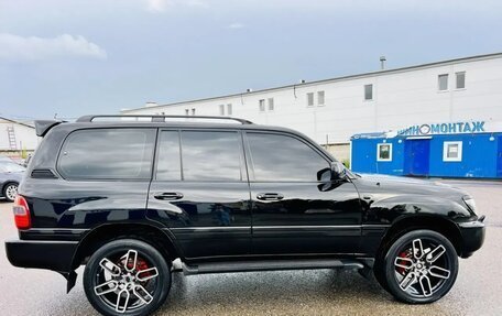 Toyota Land Cruiser 100 рестайлинг 2, 2006 год, 2 300 000 рублей, 3 фотография