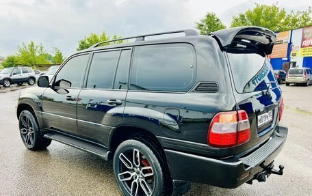 Toyota Land Cruiser 100 рестайлинг 2, 2006 год, 2 300 000 рублей, 6 фотография