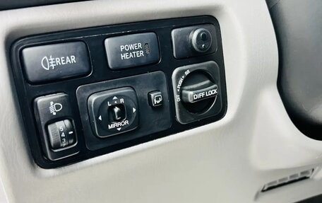 Toyota Land Cruiser 100 рестайлинг 2, 2006 год, 2 300 000 рублей, 14 фотография