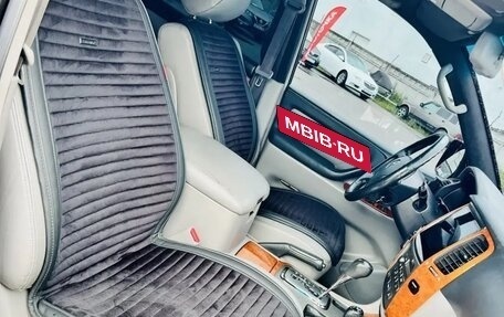 Toyota Land Cruiser 100 рестайлинг 2, 2006 год, 2 300 000 рублей, 21 фотография