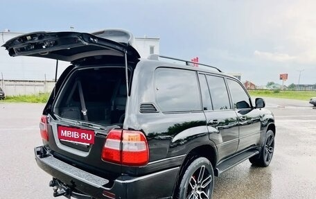 Toyota Land Cruiser 100 рестайлинг 2, 2006 год, 2 300 000 рублей, 18 фотография