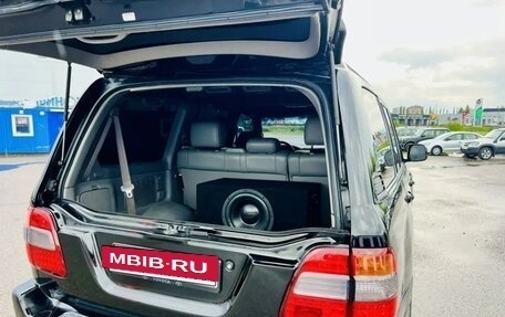 Toyota Land Cruiser 100 рестайлинг 2, 2006 год, 2 300 000 рублей, 17 фотография