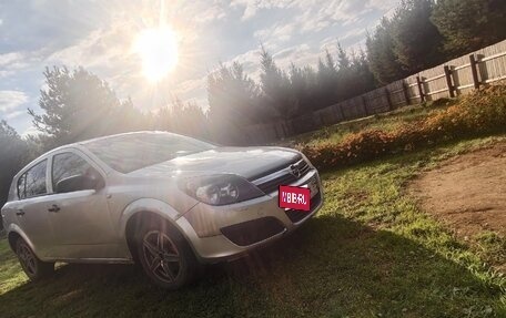 Opel Astra H, 2005 год, 170 000 рублей, 1 фотография