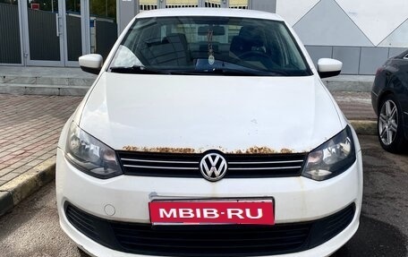 Volkswagen Polo VI (EU Market), 2013 год, 647 000 рублей, 1 фотография