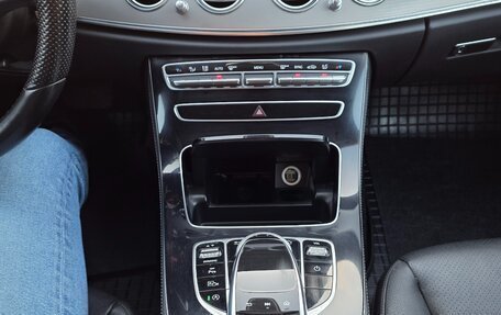 Mercedes-Benz E-Класс, 2017 год, 2 790 000 рублей, 6 фотография