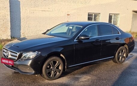 Mercedes-Benz E-Класс, 2017 год, 2 790 000 рублей, 27 фотография
