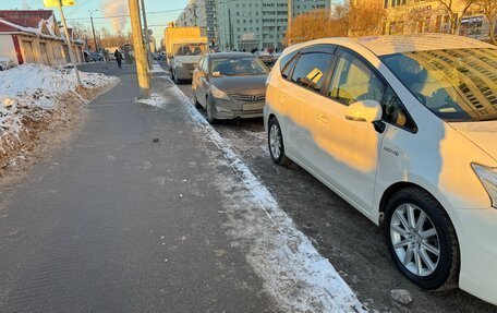 Toyota Prius Alpha I (ZVW40/41), 2012 год, 1 330 000 рублей, 6 фотография