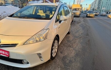 Toyota Prius Alpha I (ZVW40/41), 2012 год, 1 330 000 рублей, 3 фотография