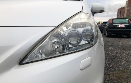 Toyota Prius Alpha I (ZVW40/41), 2012 год, 1 330 000 рублей, 12 фотография