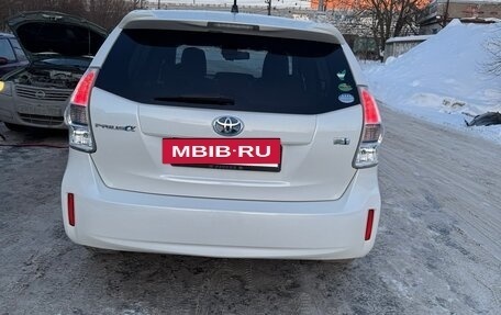 Toyota Prius Alpha I (ZVW40/41), 2012 год, 1 330 000 рублей, 2 фотография