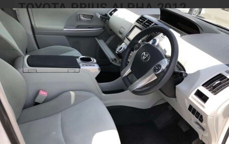 Toyota Prius Alpha I (ZVW40/41), 2012 год, 1 330 000 рублей, 26 фотография