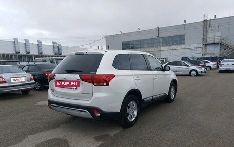 Mitsubishi Outlander III рестайлинг 3, 2018 год, 1 730 000 рублей, 2 фотография