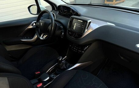 Peugeot 2008 II, 2014 год, 720 000 рублей, 14 фотография