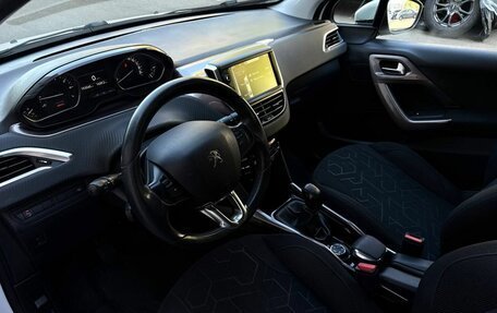 Peugeot 2008 II, 2014 год, 720 000 рублей, 13 фотография