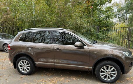 Volkswagen Touareg III, 2011 год, 1 690 000 рублей, 7 фотография