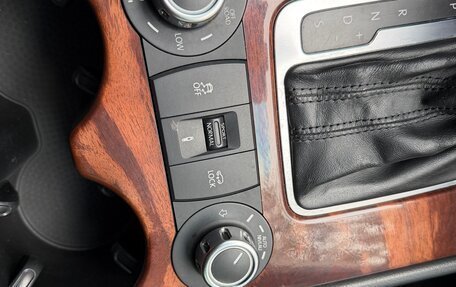 Volkswagen Touareg III, 2011 год, 1 690 000 рублей, 4 фотография