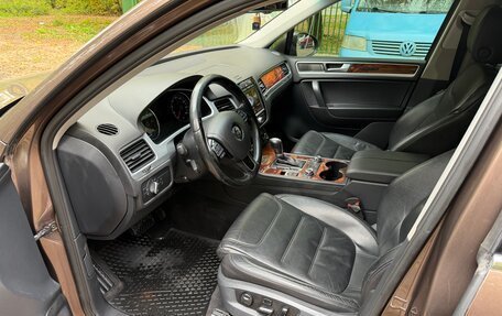 Volkswagen Touareg III, 2011 год, 1 690 000 рублей, 8 фотография