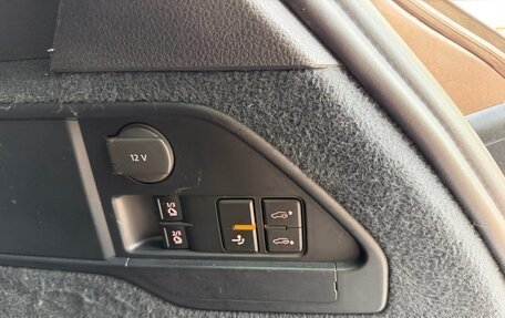 Volkswagen Touareg III, 2011 год, 1 690 000 рублей, 17 фотография