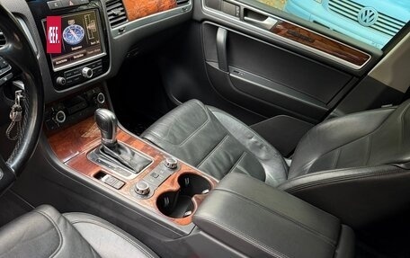 Volkswagen Touareg III, 2011 год, 1 690 000 рублей, 14 фотография