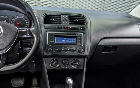 Volkswagen Polo VI (EU Market), 2015 год, 960 000 рублей, 16 фотография