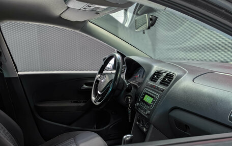 Volkswagen Polo VI (EU Market), 2015 год, 960 000 рублей, 23 фотография