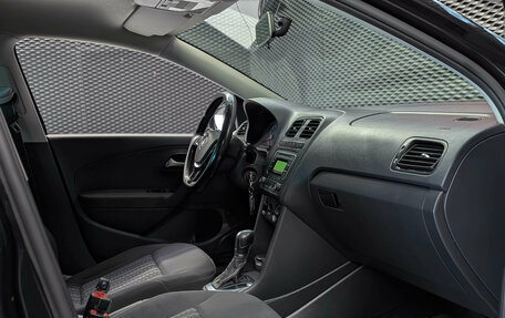 Volkswagen Polo VI (EU Market), 2015 год, 960 000 рублей, 24 фотография
