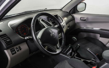 Mitsubishi L200 IV рестайлинг, 2011 год, 1 485 000 рублей, 15 фотография