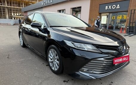 Toyota Camry, 2018 год, 2 130 000 рублей, 3 фотография