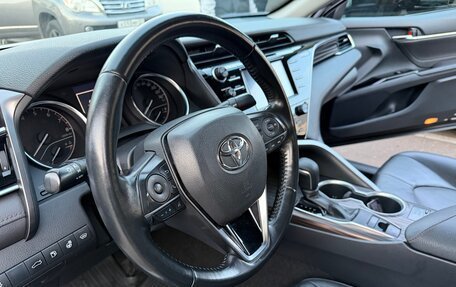 Toyota Camry, 2018 год, 2 130 000 рублей, 13 фотография
