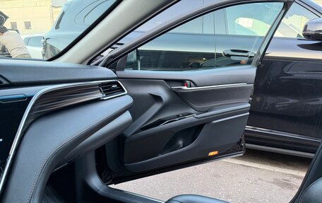 Toyota Camry, 2018 год, 2 130 000 рублей, 17 фотография