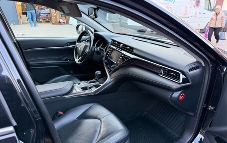 Toyota Camry, 2018 год, 2 130 000 рублей, 19 фотография