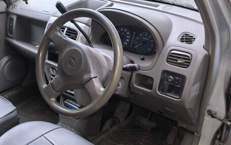 Nissan Cube II, 2001 год, 225 000 рублей, 6 фотография