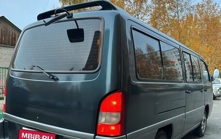 SsangYong Istana, 2000 год, 750 000 рублей, 3 фотография